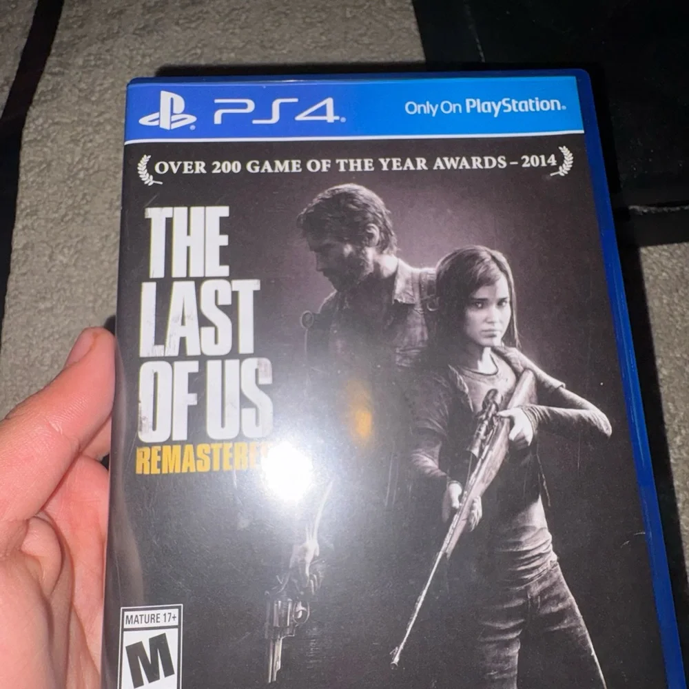 Ps4 with controller (including power cord and chargers) and 3 games